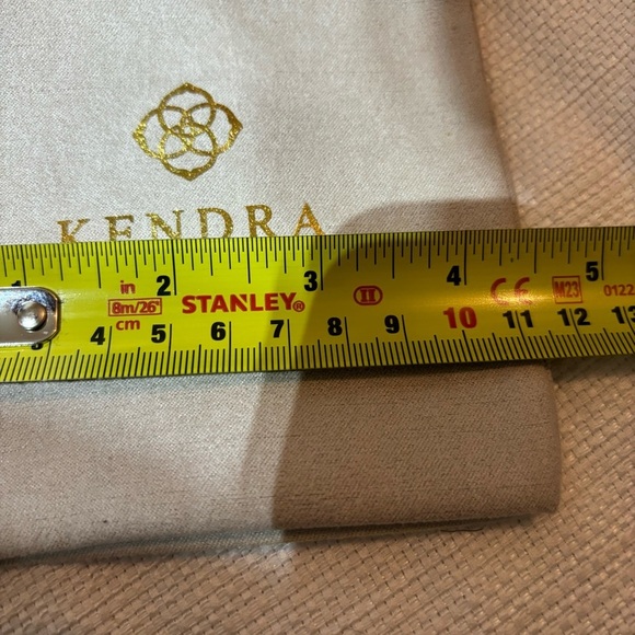 Bundle Kendra Scott Jewelry Dust Bag (2) - Picture 3 of 5